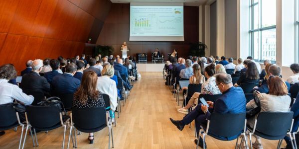 Credito alle famiglie: crescono prestiti personali, CQS e mutui
