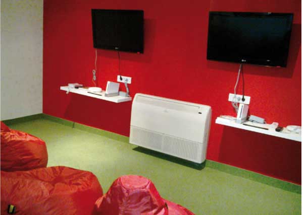 UniCredit lady branch