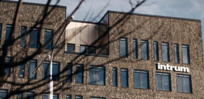 Intrum aumento capitale 700 milioni