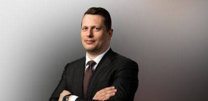 La clausola «a semplice richiesta scritta» nelle fideiussioni bancarie non è vessatoria